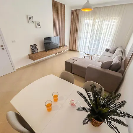 Voyager Superior Apartment Golem (Tirana)