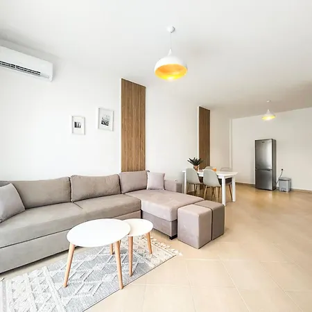 Voyager Superior Apartment Golem (Tirana)