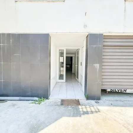 Apartment Voyager Superior Golem (Tirana)