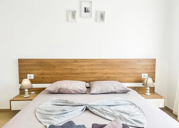 Voyager Superior Golem (Tirana)