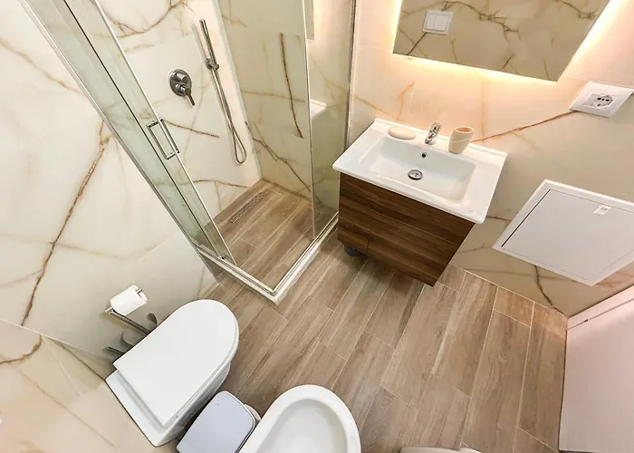 Voyager Superior Golem (Tirana)